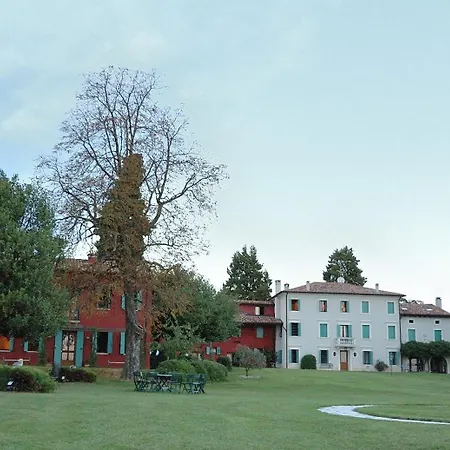 Ca' Milone Bed and Breakfast San Pietro Di Feletto